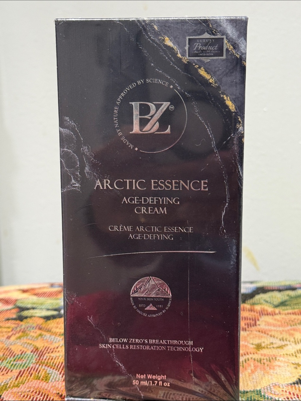 Arctic Essence Age-Defying Cream — Black & Gold
